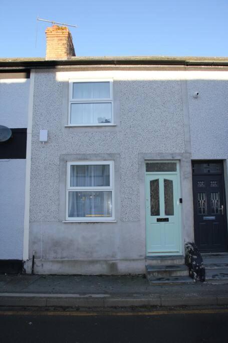 Charming Mid Terrace Cottage Conwy Kültér fotó